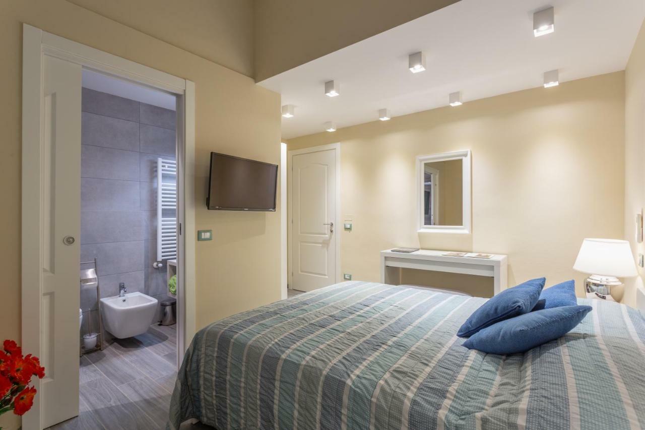 Le Stanze Di Carla! Bagno Privato, Cucina In Comune Firenze Kültér fotó